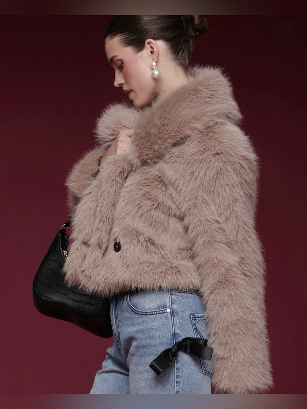 Avec Les Filles Plush Faux-Fur Cropped Jacket in Taupe